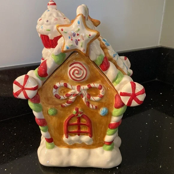 SOLD Gingerbread Treats Ceramic Cookie Jar Christmas Holiday Cracker Barrel - Picture 8 of 16
